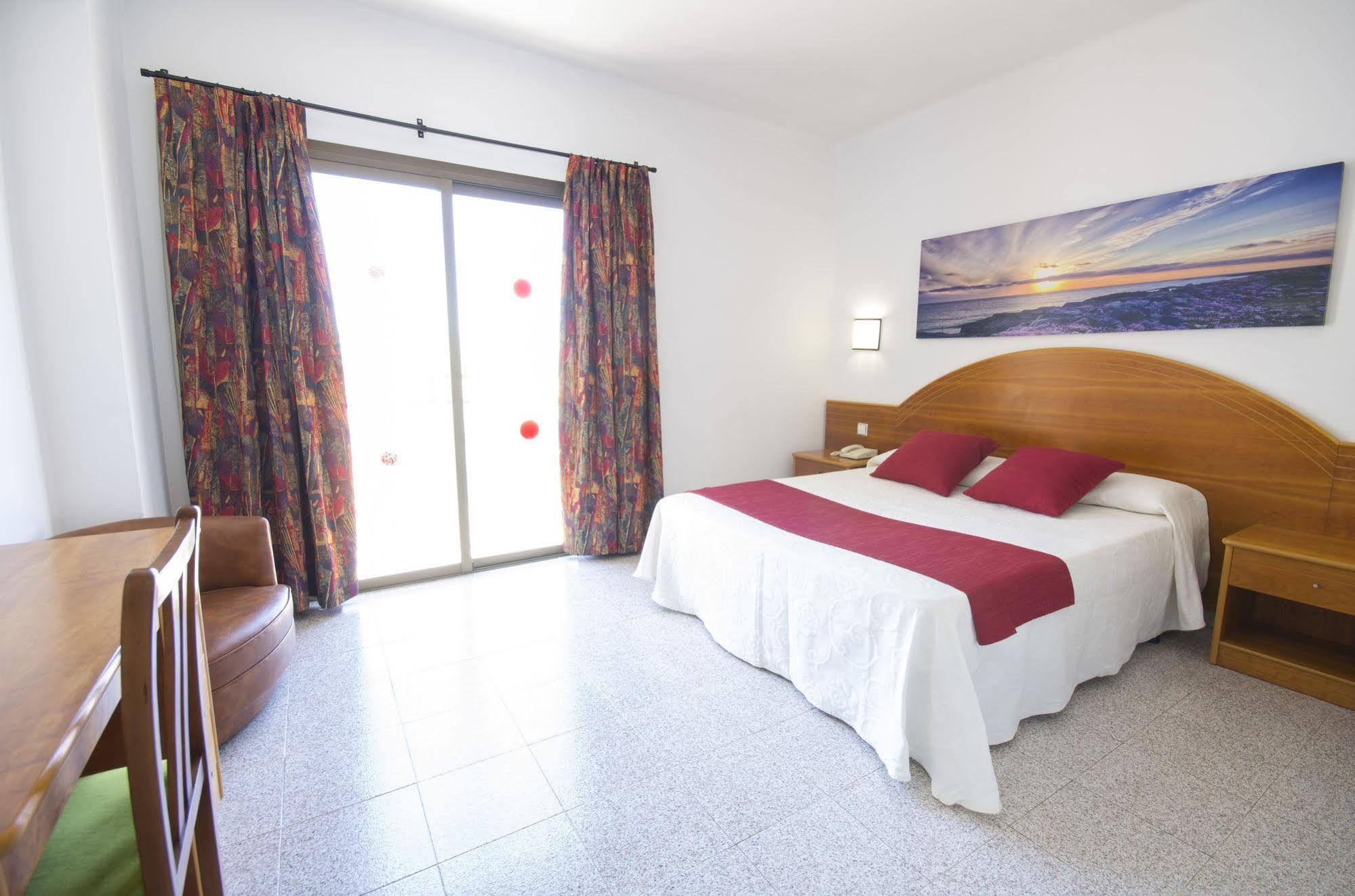 Hotel Brisa - Adults Only San Antonio  Ngoại thất bức ảnh