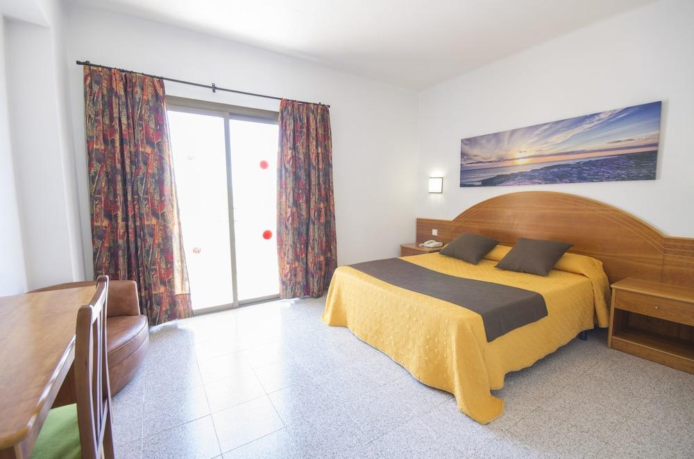Hotel Brisa - Adults Only San Antonio  Ngoại thất bức ảnh